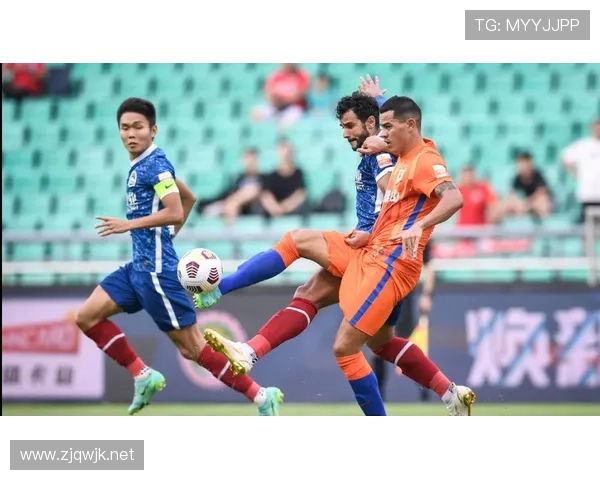多特蒙德中场控制力不足,高强度比赛下表现受限 多特蒙德中场控制力不足,高强度比赛下表现受限